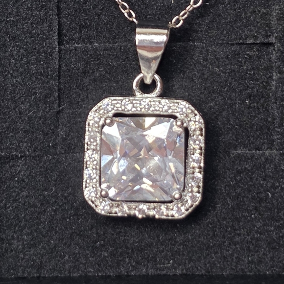Necklace Large Moissanite Stone Pendant With Rhodium & 925 Sterling Silver Chain - Picture 2 of 6